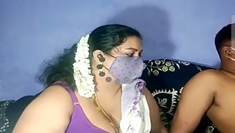 Uma Esposa Indiana Com Desejo Por Sexo Faz Um Boquete
