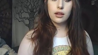 Haylihaze'S 44th Show On Webcam With Voluptuous Curves