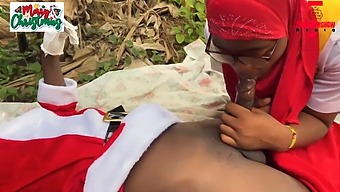 Nigerian Maatila Pari On Romanttinen Joulu Sex Tape. Tilaa Red.